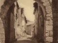 Saint Macaire Ancienne porte fortifiee au Port