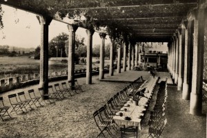 Saint Macaire Esplanade des Grottes