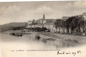 la reole vue generale un jour de foire